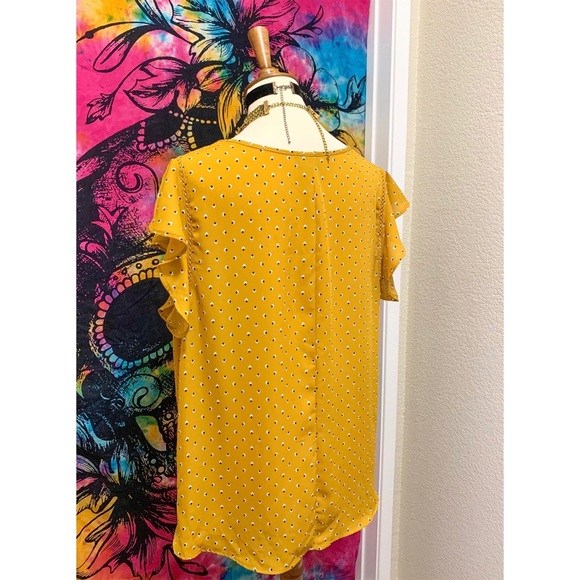 π Stylish sunny lace top - Picture 7 of 11